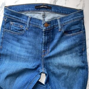 J BRAND SKINNY LEG JEANS SIZE 28 MID RISE IN GREAT CONDITION SUPER SOFT